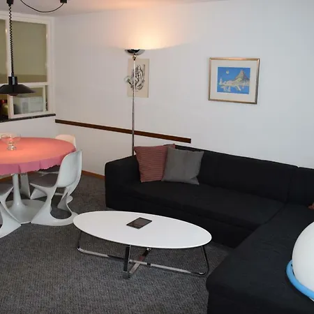 - Perfect Location Appartement